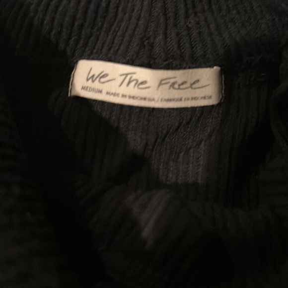 Free people black sweater. - Picture 3 of 9